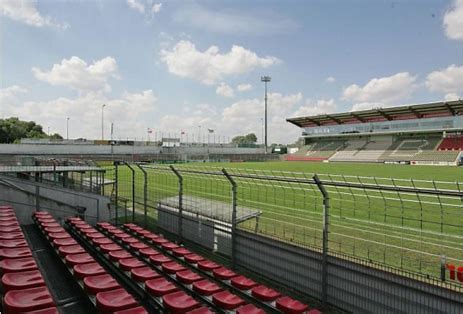 Stadion an der Lohmühle