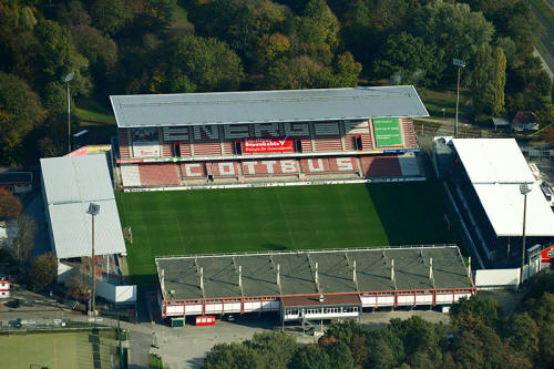 LEAG Energie Stadion (22.528 Plätze)